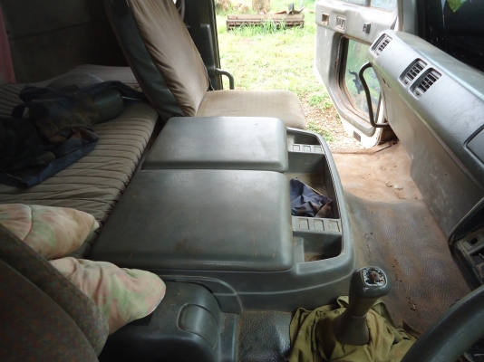 ขายด่วนรถสิบล้อCW30Mดรั้มวางเครือง260แรงโบวางหัวนอก