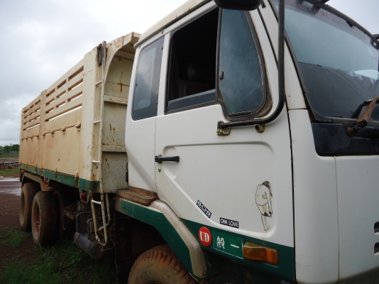 ขายด่วนรถสิบล้อCW30Mดรั้มวางเครือง260แรงโบวางหัวนอก