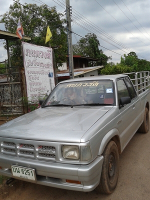 ขายด่วน รถ mazda b2500  สภาพรถสวย  เครื่องดี ยางใหม่  แอร์เย็น