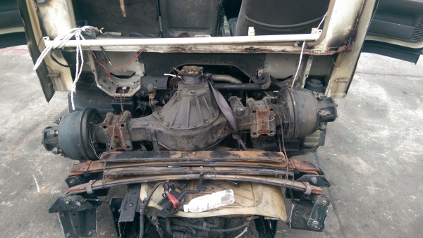 หัวตัดพร้อมเครื่อง พร้อมช่วงล่าง  nkr รุ่นใหม่  4HL 140 แรง จากนอกราคาถูก