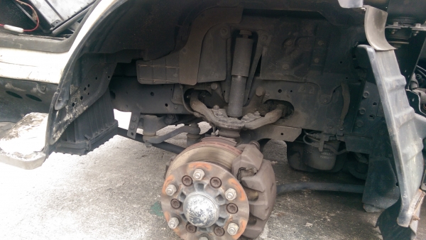 หัวตัดพร้อมเครื่อง พร้อมช่วงล่าง  nkr รุ่นใหม่  4HL 140 แรง จากนอกราคาถูก