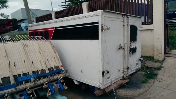 ตู้เย็นพร้อมเครื่องทำความเย็น ขนาดเล็ก ยาว 3 เมตร กว้าง 167