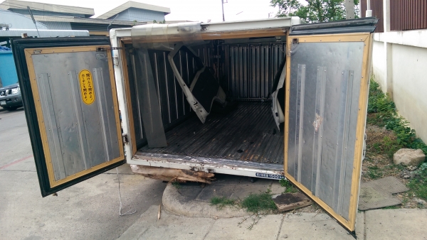 ตู้เย็นพร้อมเครื่องทำความเย็น ขนาดเล็ก ยาว 3 เมตร กว้าง 167