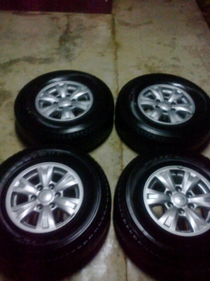 ล้อแม็กซ์ไททัลพลัส16พร้อมยางบิดโตน26570R16ปี14สวยๆ ล้อแม็กซ์ไททัลพลัส16พร้อมยางบิดโตน26570R16ปี14สวยๆ