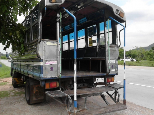 รถหกล้อnpr110รถพร้อมใช้ รถหกล้อnpr110รถพร้อมใช้