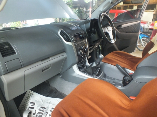 ขาย Z 71 ปี56 จอดอย่างเดียว ไม่ได้ใช้ เลขไมล์ แค่ 4000 ใหม่เหมือนออกห้าง