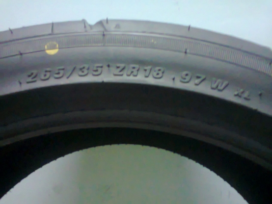 ACHILLES 265 35 18 ปี14 ขายถูกๆๆ