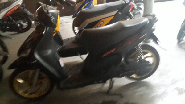 ขาย YAMAHA MIO 115 ปี 48 ล้อแม็ก สภาพเดิมๆ เล่มพร้อมโอน