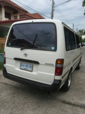 ขายรถตู้ Hiace ปี 2003 เครื่อง 3.0 ดีเซล แอร์ราว เบาะวีไอพี วิ่งน้อย