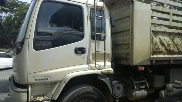 (ขายดาวน์..)10ล้อดั้ม270แรง ISUZU FXZ23NZF2 4 ยูโร2 ปลายปี*48รถสวย..เดิมๆ...ห้างแท้ มีตำหนิที่กระบะดั้มเท่านั้น..