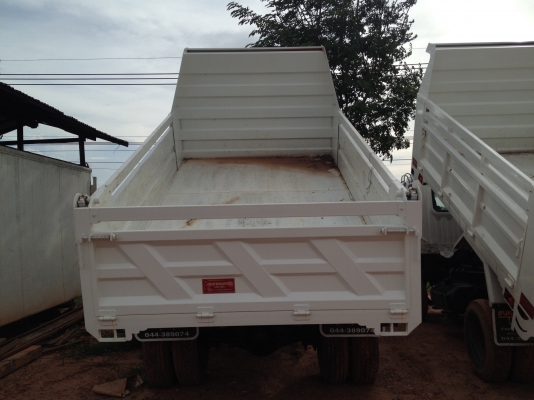 ขายครับ 6 ล้อ FIFTHER เครื่อง 185 แรงม้ากระบะดั้มพ์ดิน มีหลายคันราคาไม่แพง โทรเลยครับ ขายครับ 6 ล้อ FIFTHER เครื่อง 185 แรงม้ากระบะดั้มพ์ดิน มีหลายคันราคาไม่แพง โทรเลยครับ