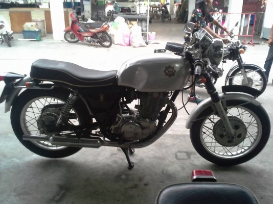 ขาย ประกอบใหม่  SR400 เลขเต็ม แต่ง bsa 75000