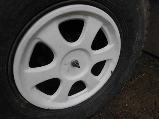 จำหน่ายฝาคลอบ ล้อซิ่ง มี ขนาดขอบ 16 และ ขอบ 20 ของใหม่ครับ   ติดตั่งง่ายครับ