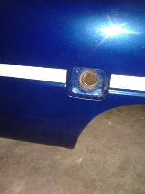 ขายหัวเเละกระบะมาสด้า 1000 สีน้ำเงินเกร็ดทำเเล้วตัดใจขายครับ