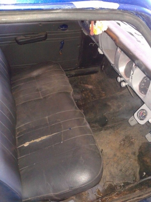 ขายหัวเเละกระบะมาสด้า 1000 สีน้ำเงินเกร็ดทำเเล้วตัดใจขายครับ