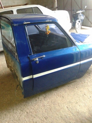 ขายหัวเเละกระบะมาสด้า 1000 สีน้ำเงินเกร็ดทำเเล้วตัดใจขายครับ