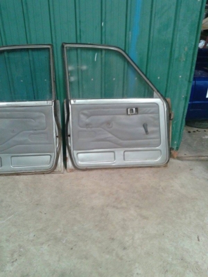 ขายประตู่ TOYOTA RN20 สภาพสวยๆๆกระจกหมุนขึ้นได้ปกติครับ