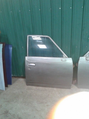 ขายประตู่ TOYOTA RN20 สภาพสวยๆๆกระจกหมุนขึ้นได้ปกติครับ