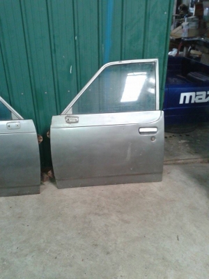 ขายประตู่ TOYOTA RN20 สภาพสวยๆๆกระจกหมุนขึ้นได้ปกติครับ