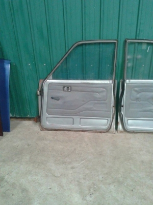 ขายประตู่ TOYOTA RN20 สภาพสวยๆๆกระจกหมุนขึ้นได้ปกติครับ