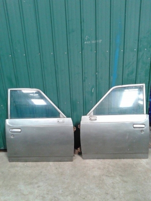 ขายประตู่ TOYOTA RN20 สภาพสวยๆๆกระจกหมุนขึ้นได้ปกติครับ