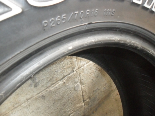 ยาง YOKOHAMA 265/70R16 ปี08 สวยๆ 4 เส้น ราคา 3500 บาท