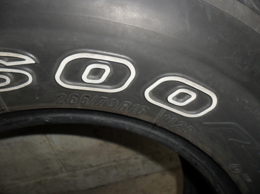 ยาง MAXXIS 265/70R16 ปี4709 สวยๆ 4 เส้น ราคา 3500 บาท