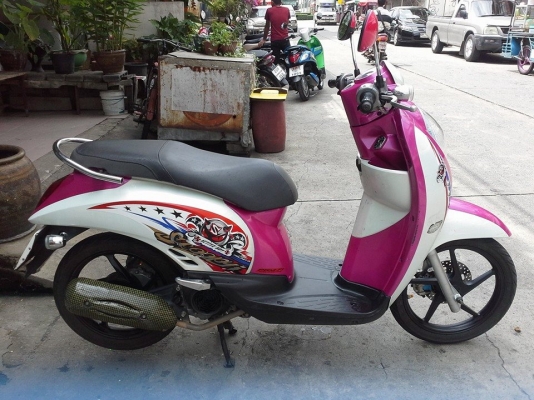 Honda scoopy i ปี 55 สีชมพู ขาว ล้อแม็ค รถสวยมาก เครื่องเดิม