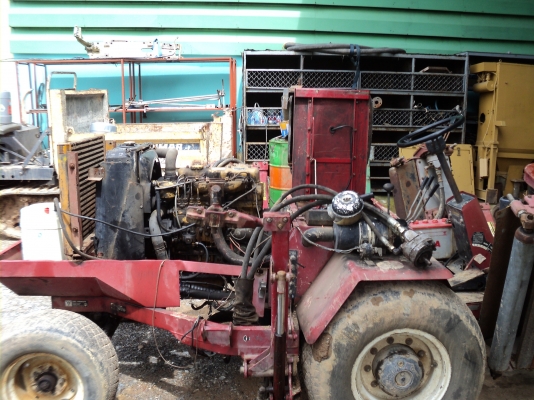 รถตัดหญ้า แบบนั่งขับเก่านอก พร้อมใช้ ขายถูก รถตัดหญ้า แบบนั่งขับเก่านอก พร้อมใช้ ขายถูก