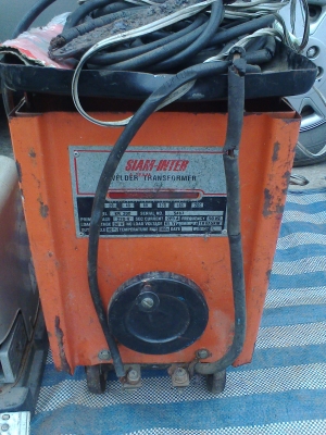 ตู้เชื่อมพร้อมใช้สภาพพร้อมใช้พร้อมสายครับ  200  แอมครับราคานี้คุ้มมากครับ