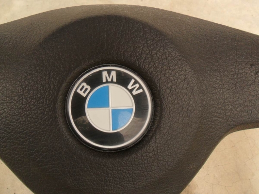 ขาย พวงมาลัย BMW 3ก้าน ของแท้ติดรถ สวย หรู สปอร์ต สภาพดี วงละ1400บ. T.092-9351644