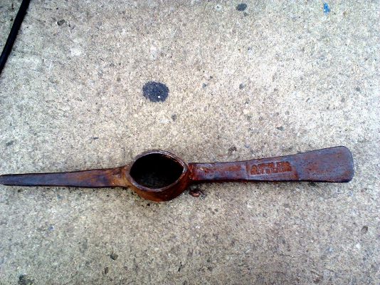 ขวานอิเตอร์ฮังการีสภาพดีครับเดิมๆเนื้อเหล็กดีครับ ตีตราประเทศอังการีครับน่าเก็บครับราคานี้ ขวานอิเตอร์ฮังการีสภาพดีครับเดิมๆเนื้อเหล็กดีครับ ตีตราประเทศอังการีครับน่าเก็บครับราคานี้