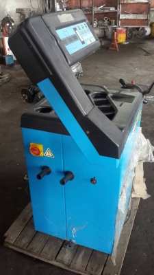 เครื่องถ่วงยาง