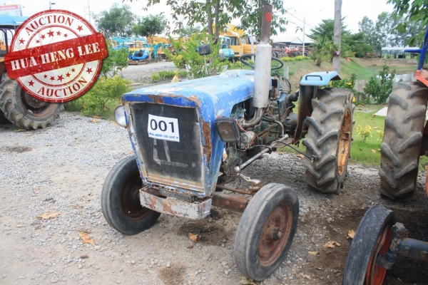 AUC 5 Code 001 แทรกเตอร์ เก่านอก KUBOTA L280 ราคา เริ่มต้นการประมูล 15,000 บาท AUC 5 Code 001 แทรกเตอร์ เก่านอก KUBOTA L280 ราคา เริ่มต้นการประมูล 15,000 บาท