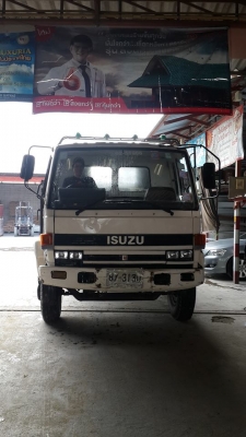 ขายด่วน 6ล้อ 160เเรง ยาง900