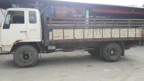 ขายด่วน 6ล้อ 160เเรง ยาง900