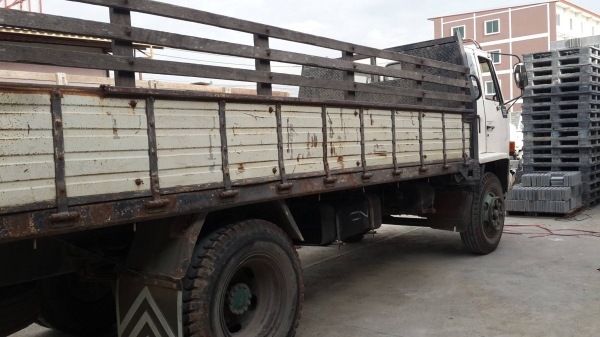 ขายด่วน 6ล้อ 160เเรง ยาง900