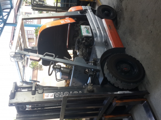 ขายรถฟอร์คลิฟท์ TOYOTA7FD25 ราคา 275,000.00และ TOYOTA6FD25ราคา 250,000.00ราคาต่อรองได้