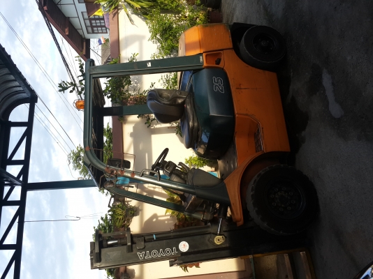 ขายรถฟอร์คลิฟท์ TOYOTA7FD25 ราคา 275,000.00และ TOYOTA6FD25ราคา 250,000.00ราคาต่อรองได้