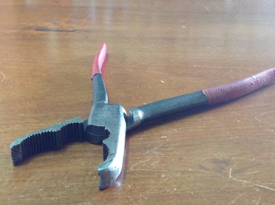 ขายคีม VINTAGE UTICA 1300-10 GAS &amp; BURNER PIP LINE 10.5"