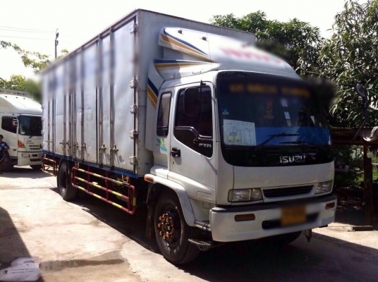 ขายรถบรรทุกหกล้อตู้แห้ง ISUZU FTR33P2Y เครื่อง 6HH1-200 แรง ปี 47 ทะเบียนพร้อม