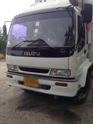 ขายรถบรรทุกหกล้อตู้แห้ง ISUZU FTR33P2Y เครื่อง 6HH1-200 แรง ปี 47 ทะเบียนพร้อม