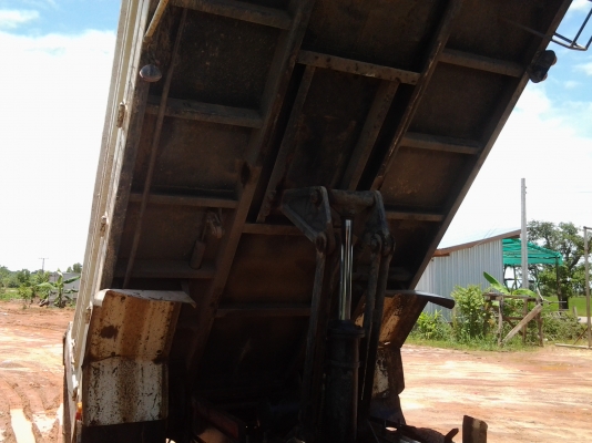 HINO    FD3HEA  เครื่อง  HO7D เครื่อง 195 แรง  6ล้อดัมยาง825  สนใจโทร  0903567612