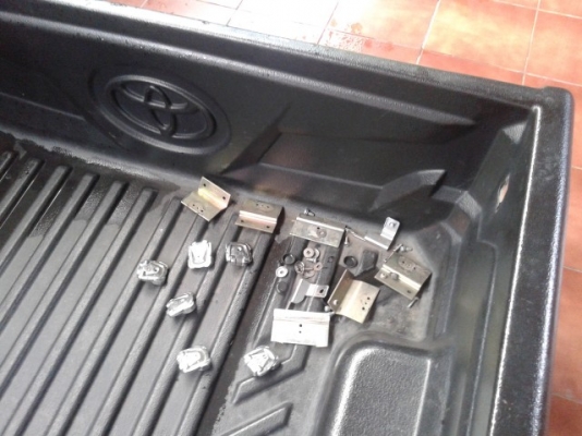 ขายแม็กไลน์เนอร์แท้ศูนย์ VIGO CABมือสอง สภาพสวยเหมือนใหม่