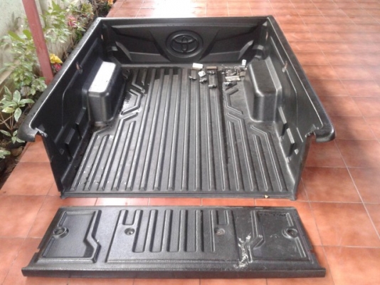 ขายแม็กไลน์เนอร์แท้ศูนย์ VIGO CABมือสอง สภาพสวยเหมือนใหม่