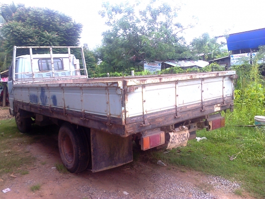 หกล้อ อีซูซุ NKR110 ห้างแท้เกียร์สั้น ยกหัวได้ เล่มทะเบียนพร้อมโอน ราคาต่อรองได้ ครับ