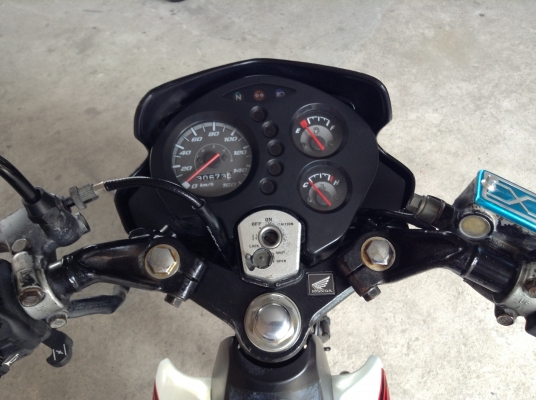 ขาย!!! โซนิคตัวใหม่ กุญแจใหญ่ ปี48 รถเครื่องดีคับ ทะเบียนครบ ภาษีไม่หมด