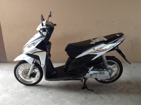 ขาย!!! ฮอนด้าคลิ๊กไอ ปี52 รถเครื่องดีคับ ทะเบียนครบ ภาษี57