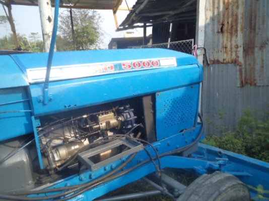 ขายรถไถ leyland รุ่น 272 สภาพพร้อมใช้งาน เครื่อง 71 แรงม้า พร้อมดันหน้าในราคา 95000 บาท