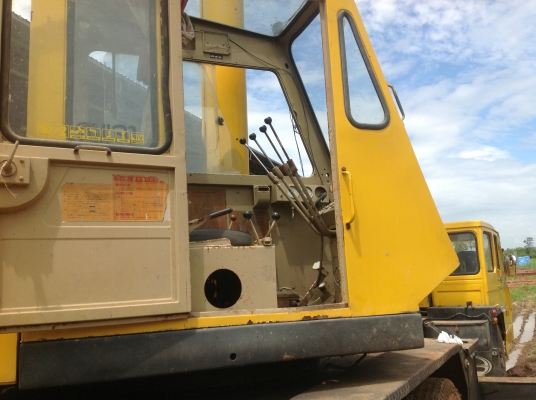 เครน tatano 20 ตัน ปั้ม 3 ตอน